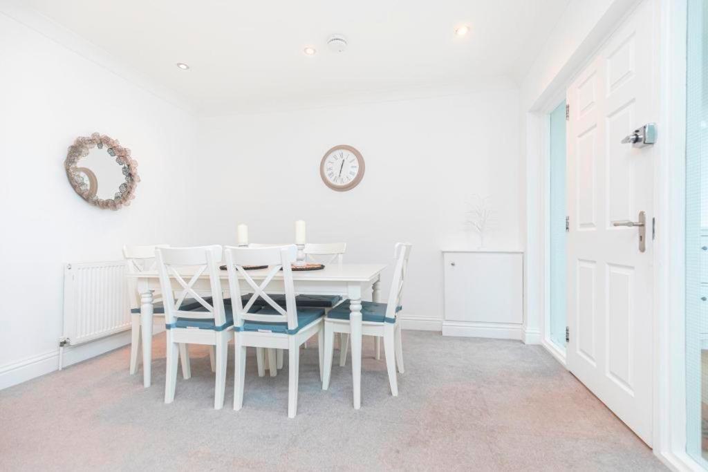 Bournecoast - Clifftop Apartment With Garden -Fm827 บอร์นมัธ ภายนอก รูปภาพ