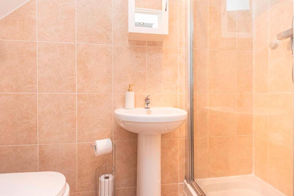 Bournecoast - Clifftop Apartment With Garden -Fm827 บอร์นมัธ ภายนอก รูปภาพ
